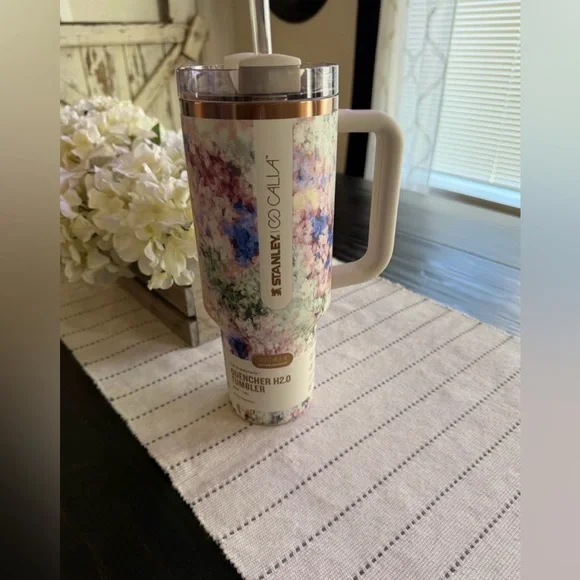 Stanley Calia Tumbler with Multicolor Floral Pattern - 40 oz Limited Edition NWT - Picture 1 of 2